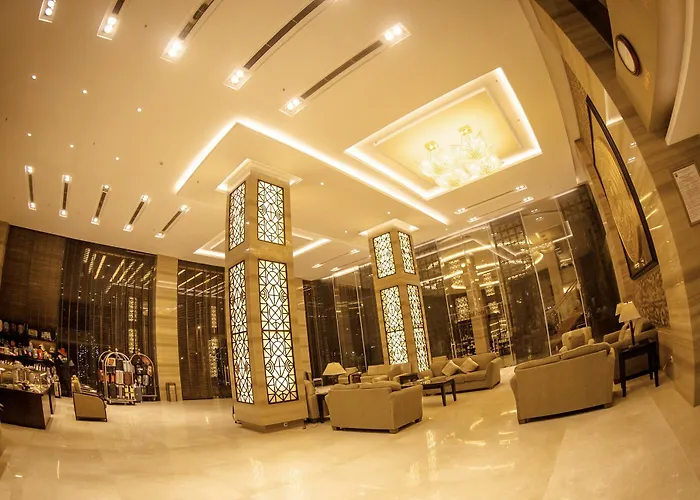 Hotel Halong Palace