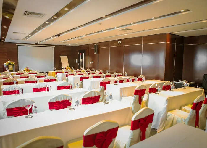 Hotel Halong Palace