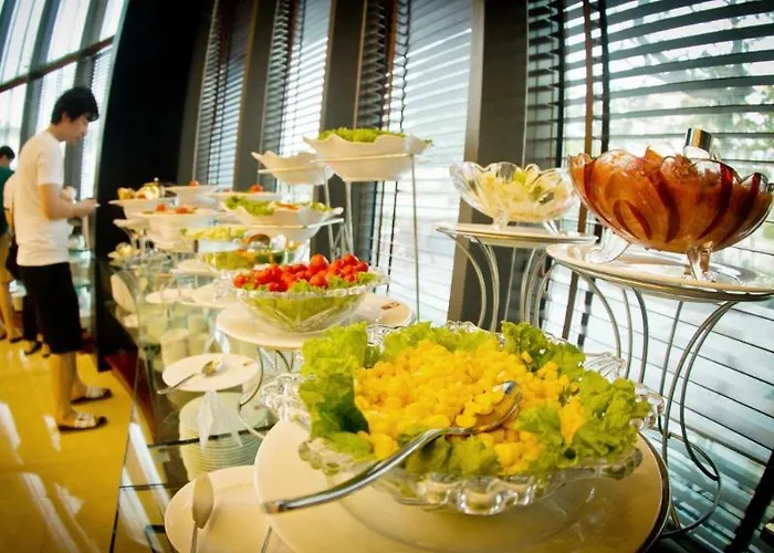 Halong Palace Hotel 4*